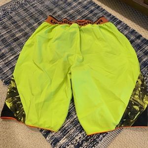 Men’s Under Armour NFL combine shorts size large